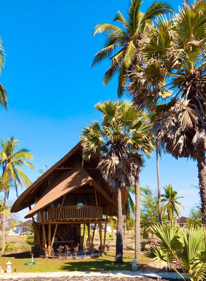 Tanoma Sumba Hotel Maujawa ภายนอก รูปภาพ