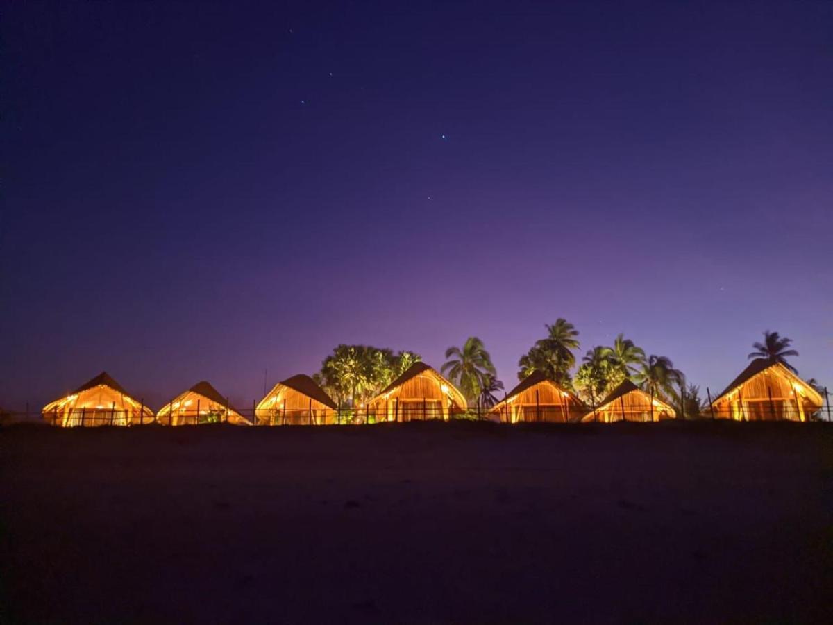 Tanoma Sumba Hotel Maujawa ภายนอก รูปภาพ